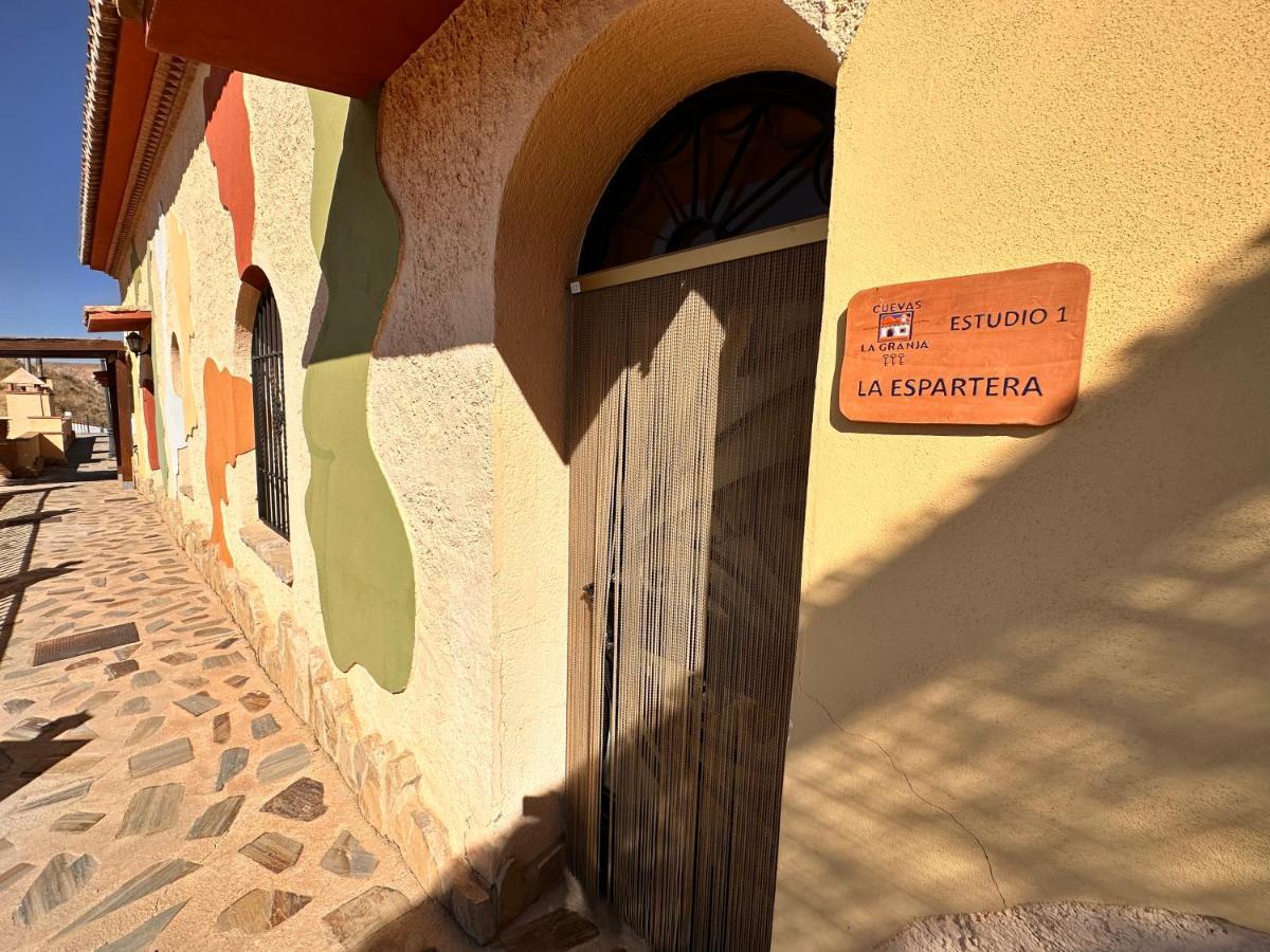 Cuevas La Granja Apartment Benalua de Guadix Exterior photo
