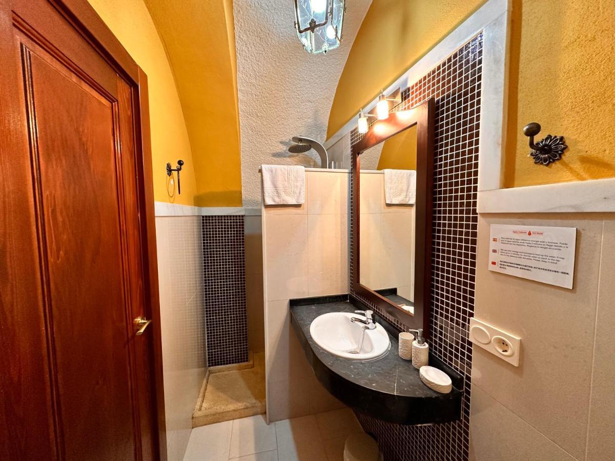 Cuevas La Granja Apartment Benalua de Guadix Exterior photo