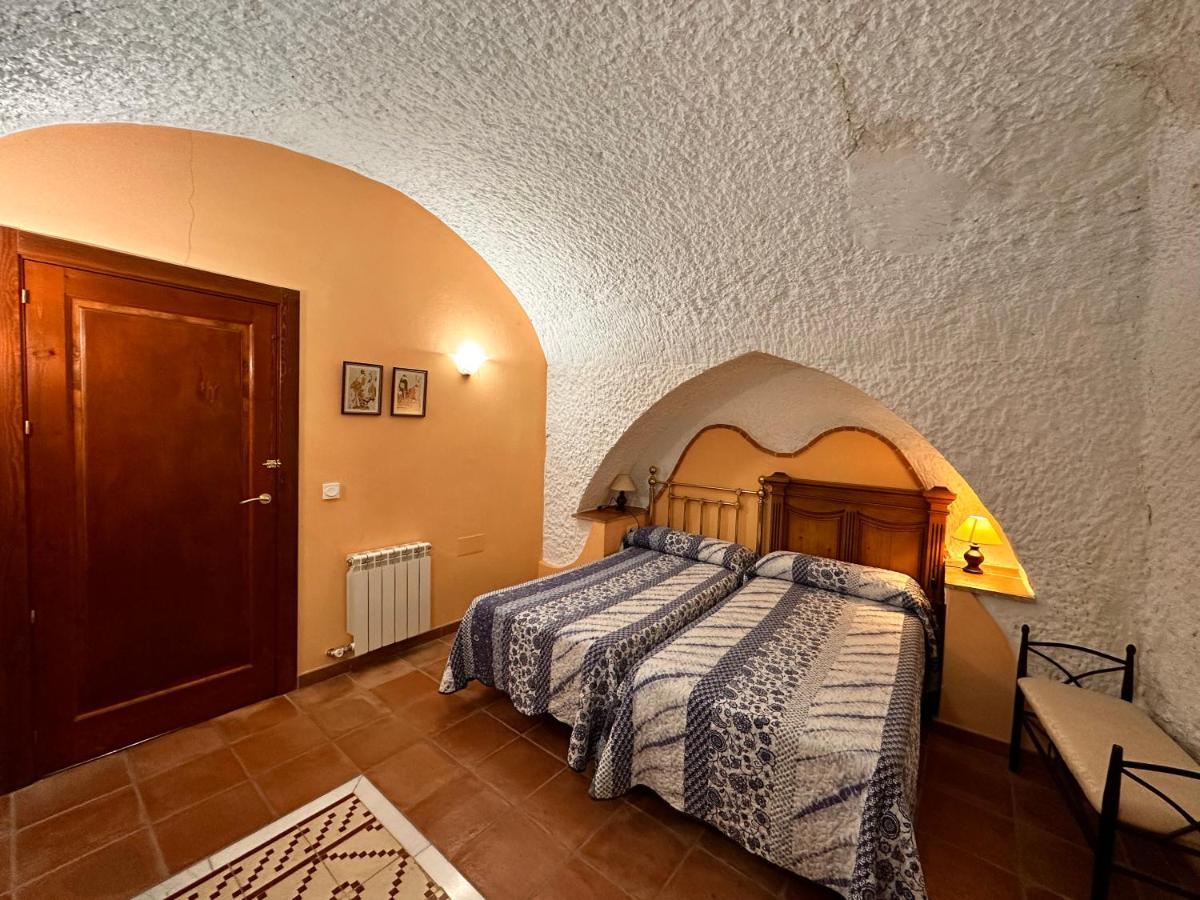Cuevas La Granja Apartment Benalua de Guadix Exterior photo