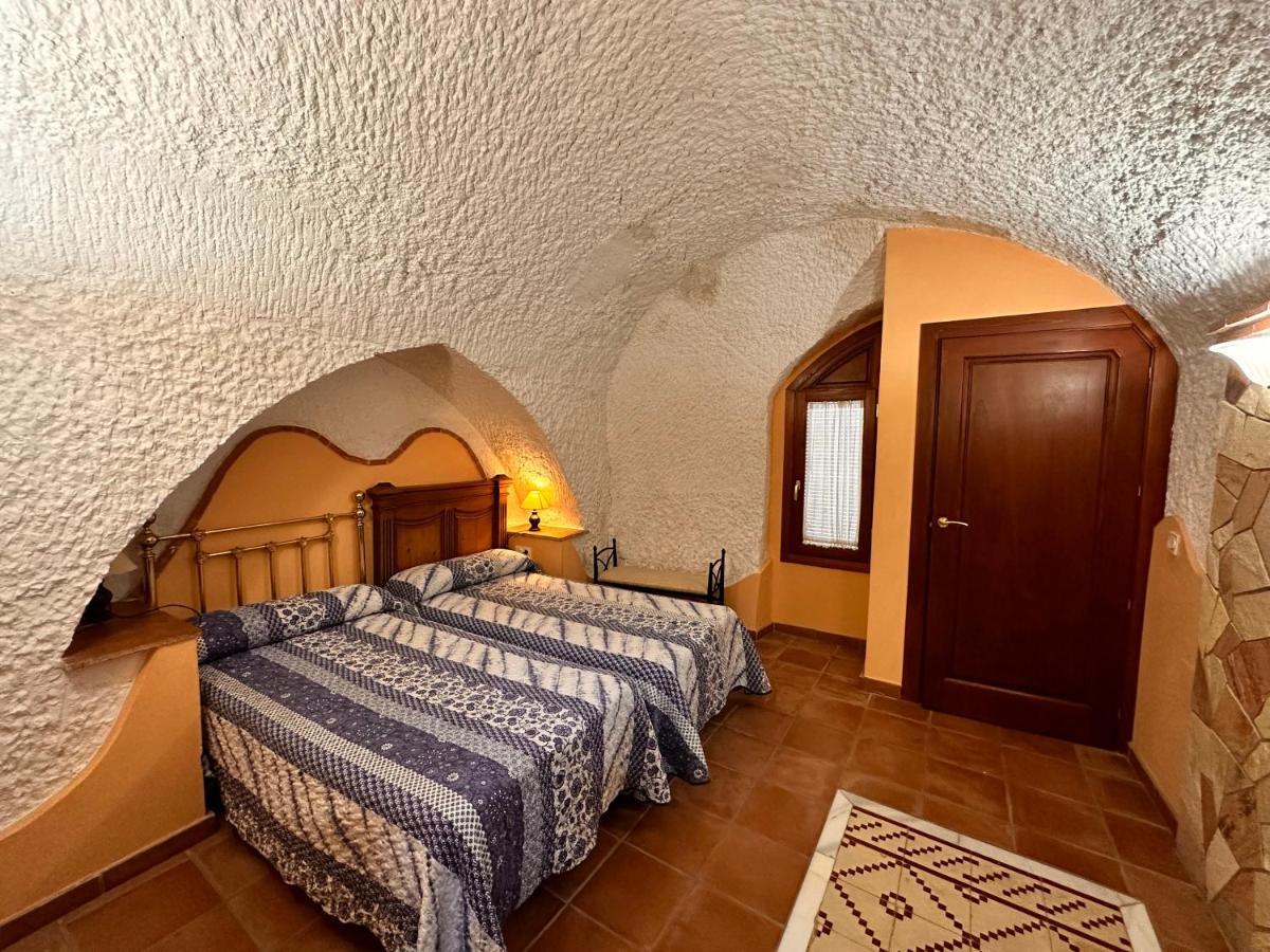 Cuevas La Granja Apartment Benalua de Guadix Exterior photo