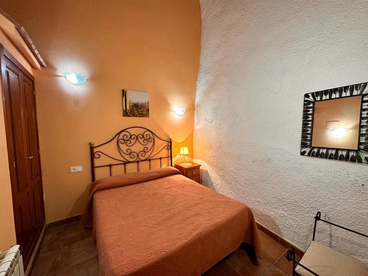 Cuevas La Granja Apartment Benalua de Guadix Exterior photo