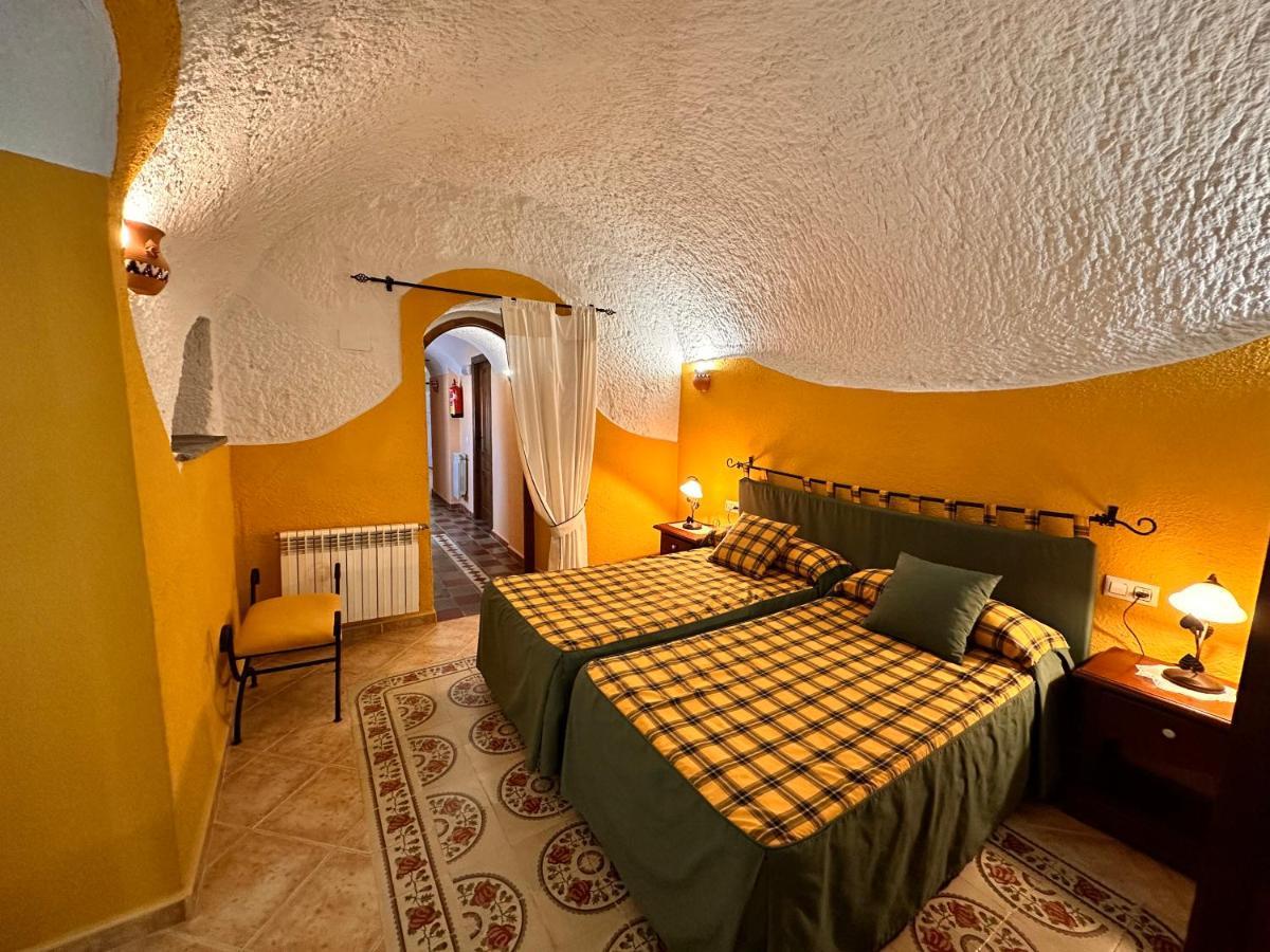 Cuevas La Granja Apartment Benalua de Guadix Exterior photo