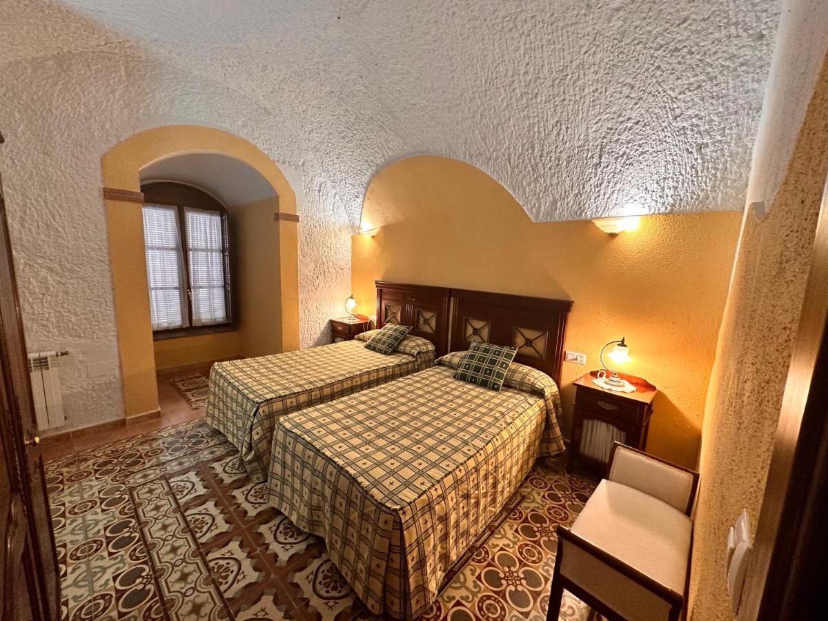 Cuevas La Granja Apartment Benalua de Guadix Exterior photo